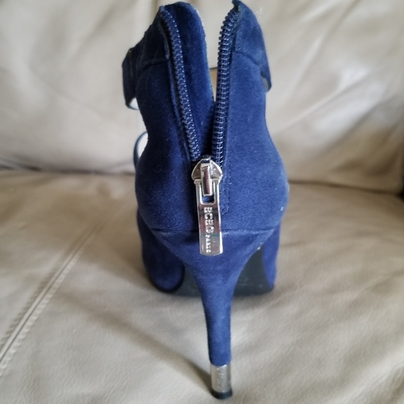 BCBG suede shoes - Picture 7 of 7